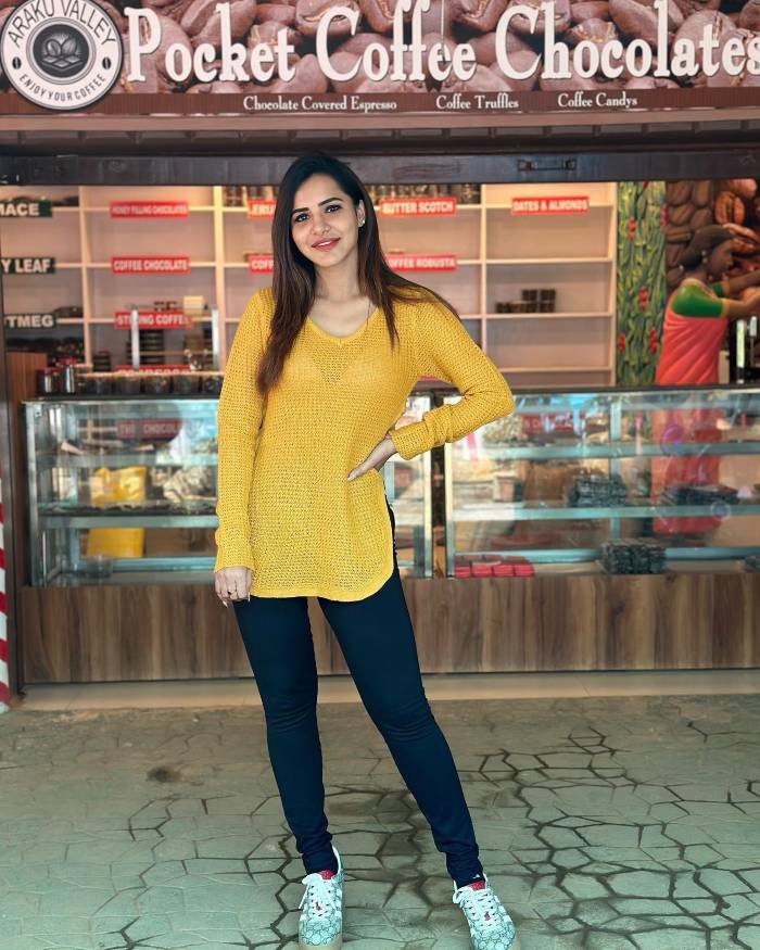 ashu reddy_teluguvox 3